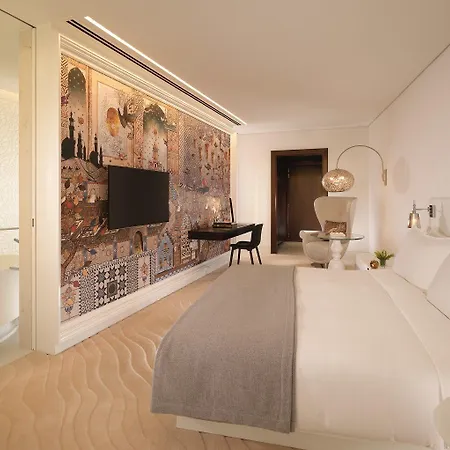 Deluxe Apartments - Parking , Central Suites *