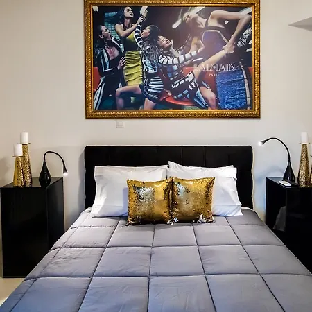 Deluxe Apartments - Parking , Central Suites Appartamento *
