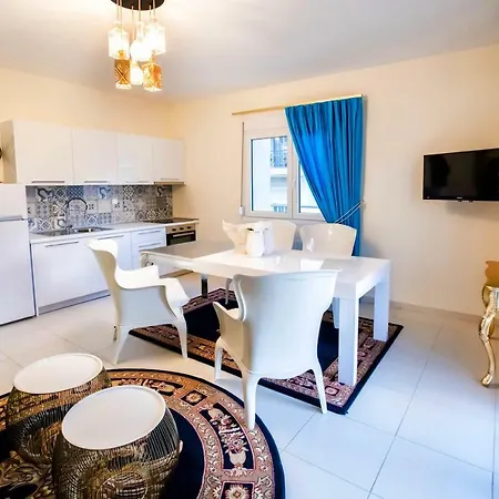 Appartamento Deluxe Apartments - Parking , Central Suites *